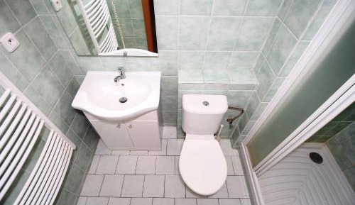 Triple Room with Private Bathroom