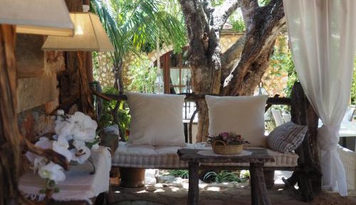 Suite with Garden View