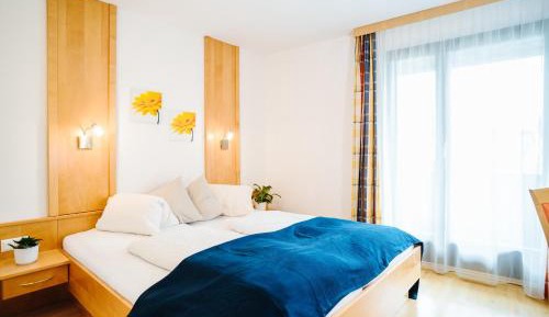 Two-Bedroom Apartment with Lake View
