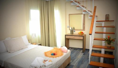 Studio - Split Level