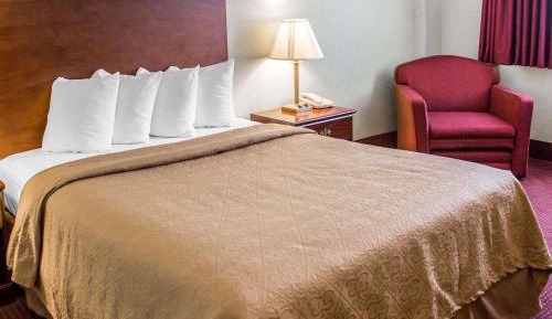 Queen Room - Non-Smoking