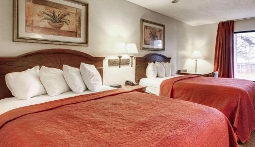 Queen Room with Two Queen Beds - Non-Smoking