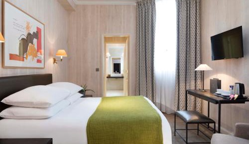 Prestige Double Room - Courtryard Side 