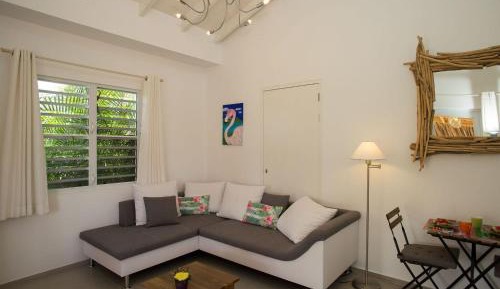 Apartment with Garden View