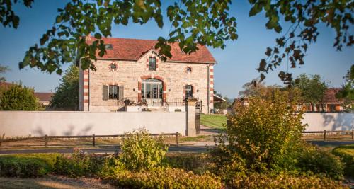 Villa with Garden View