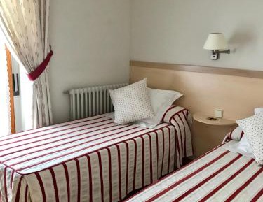 Junior Suite (2 Adults + 2 Children)