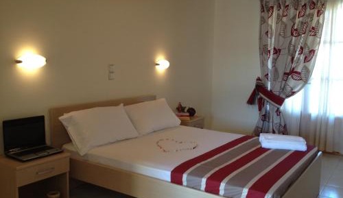 Studio (3 Adults)