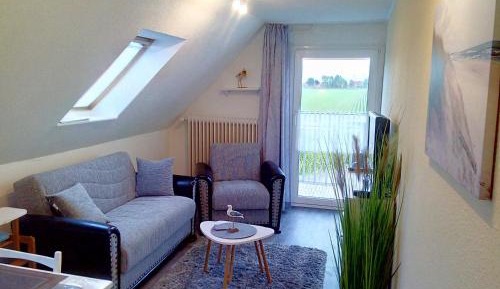 Apartment with Garden View