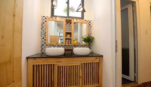 8-Bed Mixed Dormitory Room