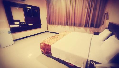 Large Double or Twin Room