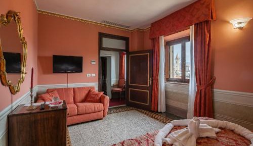 Suite with Spa Bath
