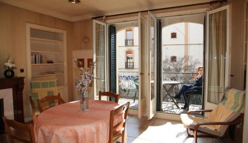 Apartment with Balcony