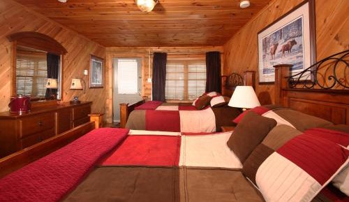 Queen Room with Two Queen Beds