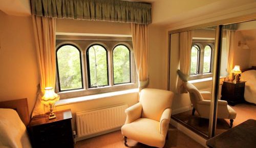 Main House - Family Suite - Large Double or Twin plus Single Room (No Pets)