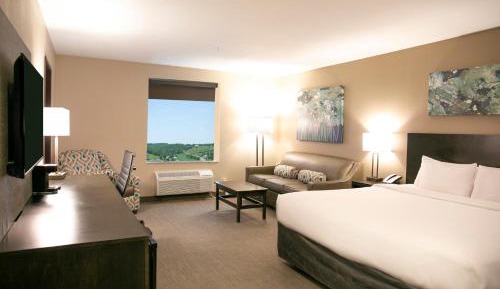 King Suite with Spa Bath