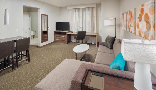 One-Bedroom King Suite with Sofa Bed and Roll-In Shower - Mobility Accessible