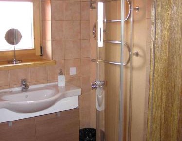 Apartment With Shared Bathroom
