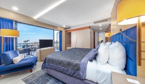 Executive Suite Sea View