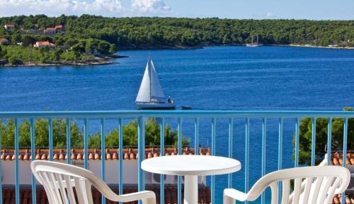 One-Bedroom Apartment with Sea View