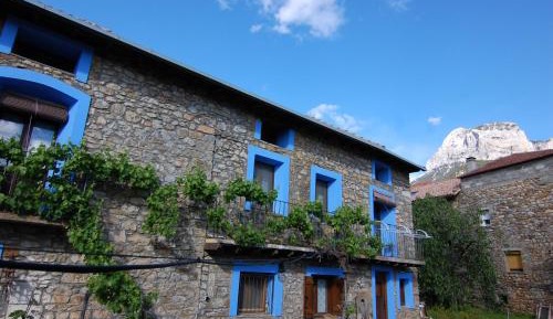 Apartment with Garden View