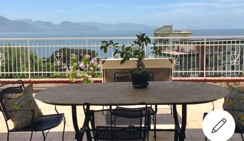 Villa with Garden View