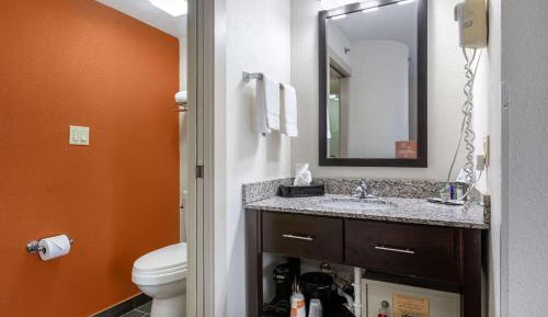 King Room - Non-Smoking