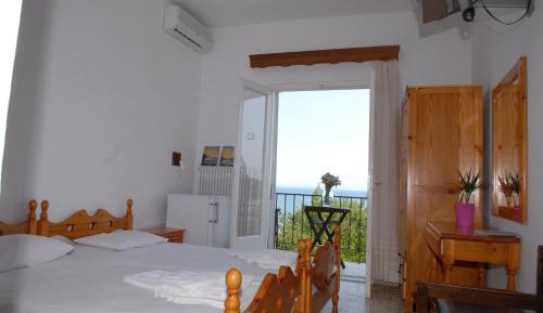 Triple Room with Side Sea View