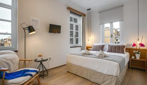 Standard Double Room with City View