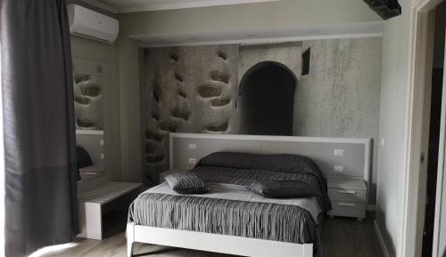 Deluxe Double Room with Shower