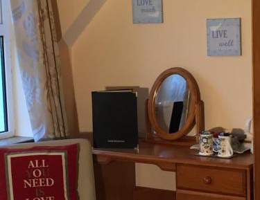 Standard Queen Room