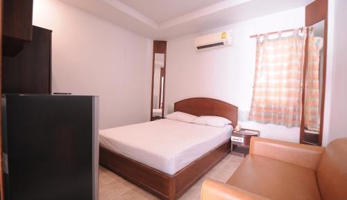 Standard Queen Room