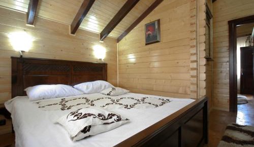 Traditional One-Bedroom Suite