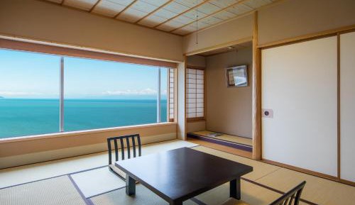 Japanese-Style Twin Room - Breakfast Included