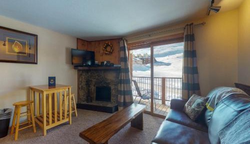 One Bedroom Apartment