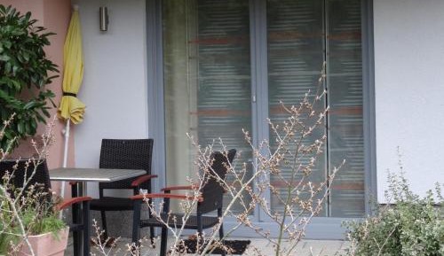 One-Bedroom Apartment with Terrace