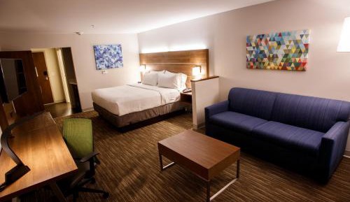 King Room - Mobility Access/Roll in Shower - Non-Smoking