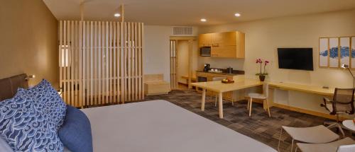Loft 1 King Bed