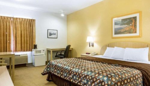 King Room - Non-Smoking