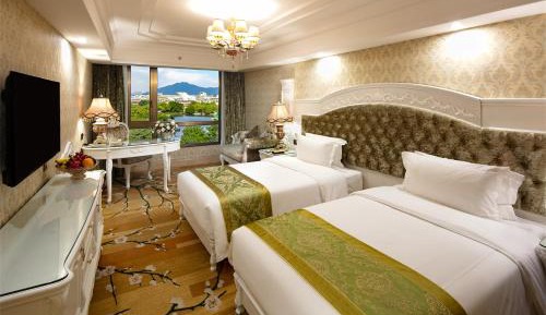 Deluxe Twin Room with Lake View