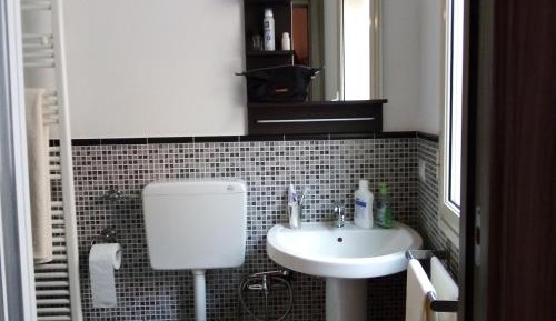 Double or Twin Room with Shower