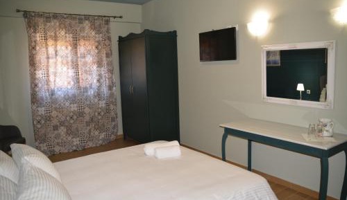 Double Room with Mountain View