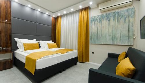 Deluxe Double Room with Extra Bed