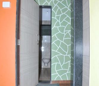 Queen Room with Garden View
