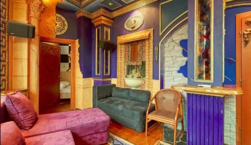 One-Bedroom Apartment with Balcony