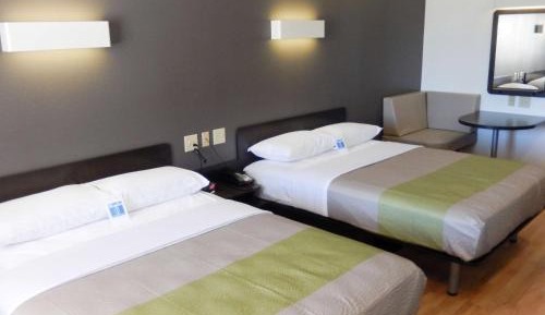 Deluxe Queen Room with Two Queen Beds - Non-Smoking