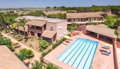 One-Bedroom Apartment (4 Adults)