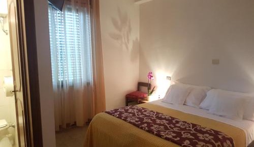 Double Room with Shared Bathroom