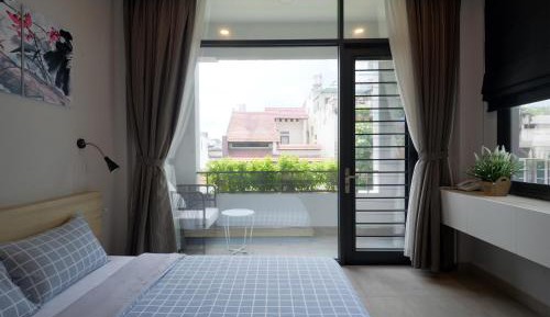 Studio with Balcony