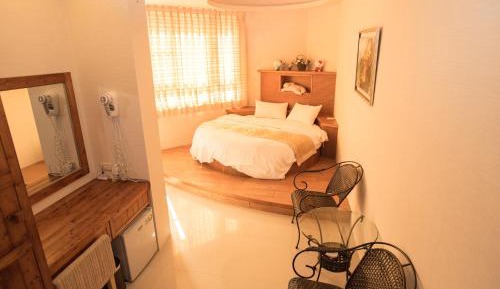 Large Double Room