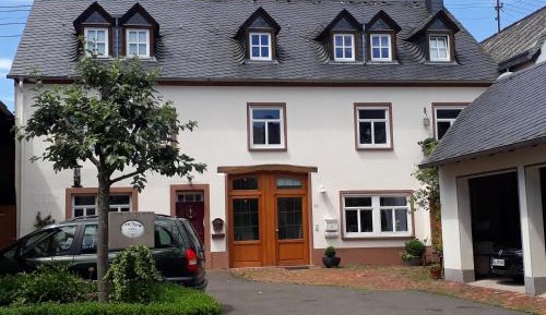 Apartment with Garden View